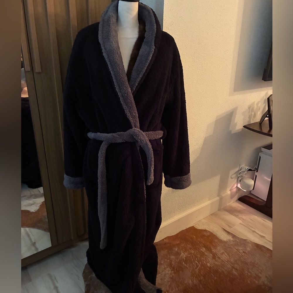 Unisex Luxurious Black and Gray robe